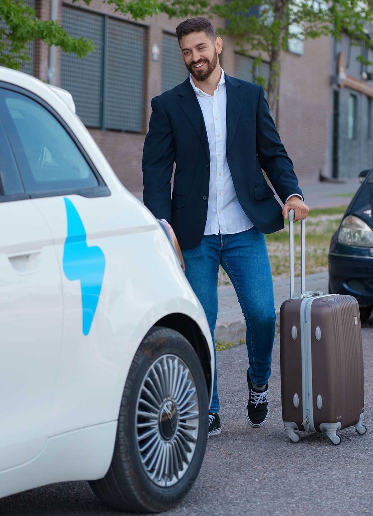 carsharing_madrid_aeropuerto_centauro_Voltio.jpg